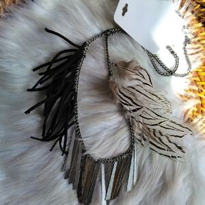 Gorgeous Feather And Leather Necklace